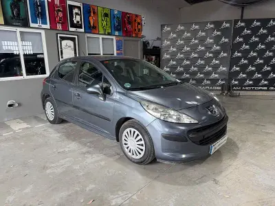Usado Peugeot 207 75 CV (55 kW) 2007 Azul Berlina