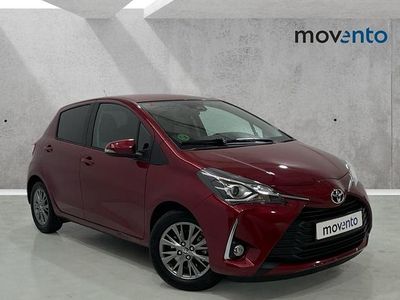 Usado Toyota Yaris Active 111 CV (81 kW) 2019 Rojo Berlina