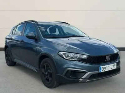 Usado Fiat Tipo Cross 131 CV (96 kW) 2022 Gris Berlina