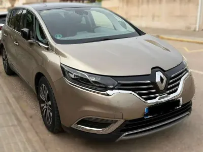 Usado Renault Espace Initiale 160 CV (117 kW) 2015 Beige Monovolumen