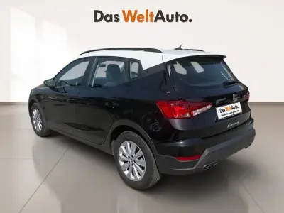 Usado Seat Arona Style 110 CV (80 kW) 2024 Negro SUV