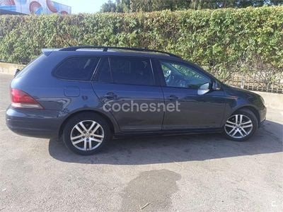 Azul Usado 2010 VW Golf Advance Familiar | 4990 € (Precio justo)