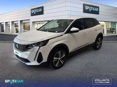 Usado Peugeot 3008 Allure 131 CV (96 kW) 2021 Blanco SUV