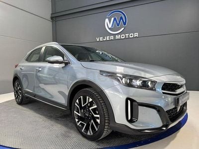 Usado Kia XCeed 136 CV (100 kW) 2022 Gris / plata SUV