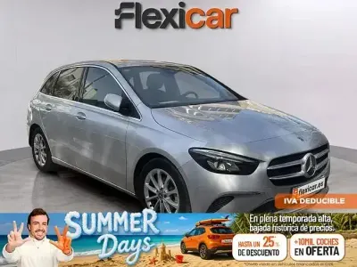 Usado Mercedes B180 116 CV (85 kW) 2020 Gris Utilitario