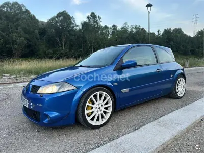 Usado Renault Mégane 225 CV (165 kW) 2006 Azul Berlina