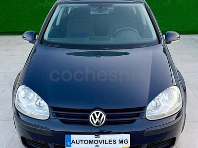 Usado VW Golf IV Conceptline 75 CV (55 kW) 2005 Gris / plata Berlina