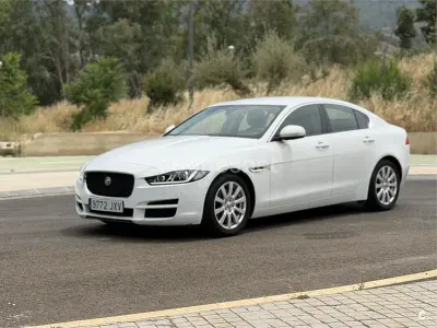Usado Jaguar XE Pure 180 CV (132 kW) 2017 Blanco Berlina