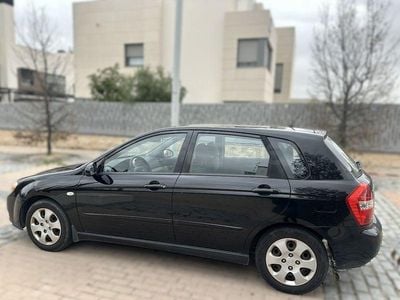 Usado Kia Cerato LX 115 CV (84 kW) 2007 Negro Berlina