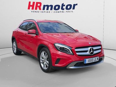 Rojo Usado 2016 Mercedes GLA200 Urban SUV | 18.210 € (Precio justo)