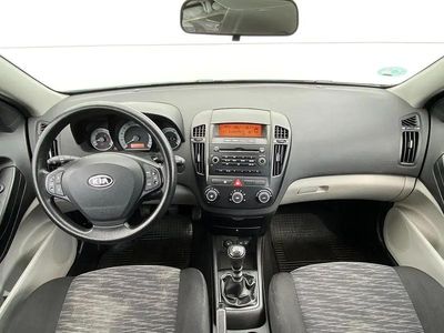 Używany Kia Ceed Active 126 KM (92 kW) 2009 Czarny Hatchback
