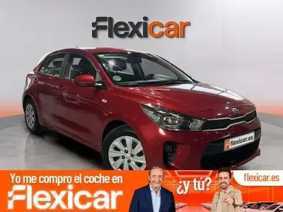 Usado Kia Rio 84 CV (61 kW) 2018 Rojo Berlina