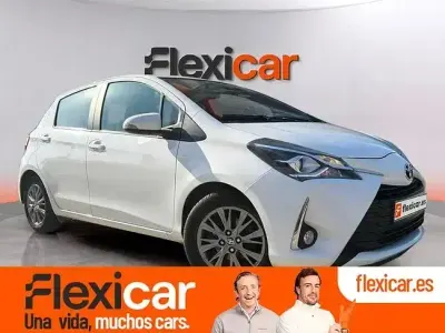 Usado Toyota Yaris Active 69 CV (50 kW) 2019 Blanco