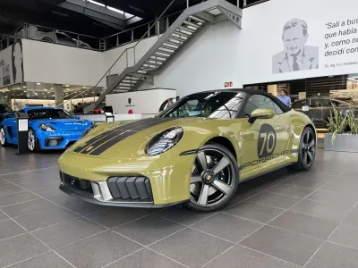 Nuevo Porsche 992 485 CV (356 kW) 2026 Verde Descapotable