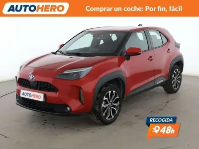 Usado Toyota Yaris Cross Active 116 CV (85 kW) 2022 Rojo SUV