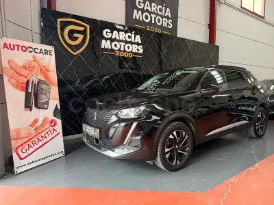 Usado Peugeot 2008 Allure 130 CV (95 kW) 2022 Negro SUV