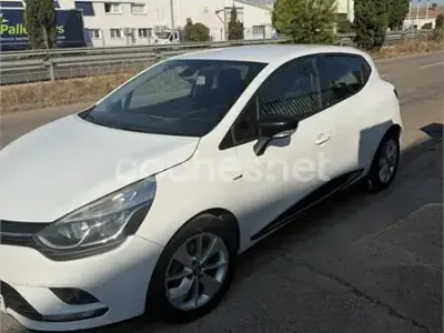 Usado Renault Clio IV LIMITED 90 CV (66 kW) 2018 Blanco Berlina