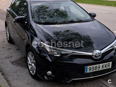 Toyota Auris Hybrid