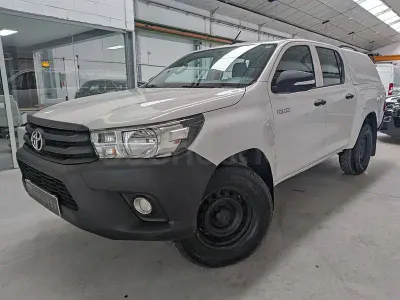 Używany Toyota HiLux 150 KM (110 kW) 2018 Biały Pickup