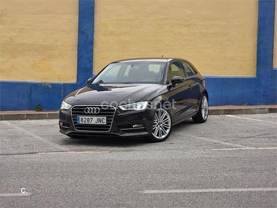 Usado Audi A3 Attraction 110 CV (80 kW) 2014 Marrón Berlina