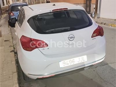 Usado Opel Astra Business 110 CV (80 kW) 2015 Blanco Berlina