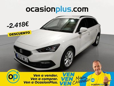 Usado Seat Leon Style 130 CV (95 kW) 2023 Blanco Familiar