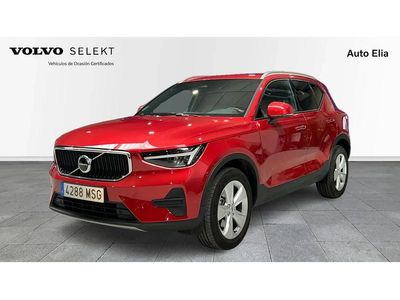Käytetty Volvo XC40 Core 163 HP (119 kW) 2024 Punainen Katumaasturi