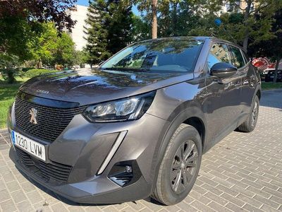 Usado Peugeot 2008 Active 110 CV (80 kW) 2021 Gris / plata SUV