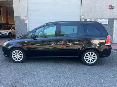 Usado Opel Zafira Cosmo 120 CV (88 kW) 2006 Negro Monovolumen