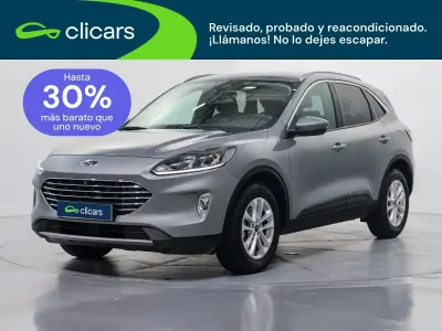 Usado Ford Kuga Titanium 150 CV (110 kW) 2022 Gris / plata SUV