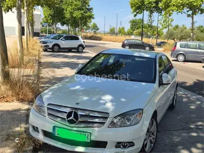 Usado Mercedes C180 156 CV (114 kW) 2009 Blanco Berlina