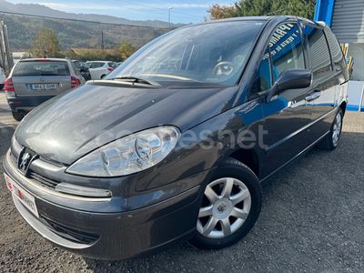 Peugeot 807