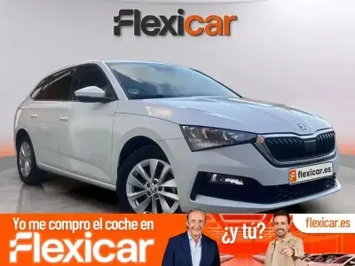 Usado Skoda Scala Ambition 95 CV (69 kW) 2023 Blanco Utilitario
