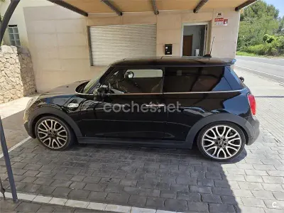 Usado Mini Cooper SD 170 CV (125 kW) 2018 Negro Utilitario