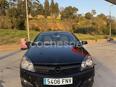 Usado Opel Astra GTC Sport 150 CV (110 kW) 2007 Negro Berlina