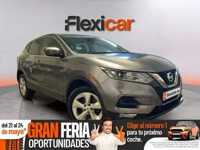 Usado Nissan Qashqai Acenta 140 HP (102 kW) 2019 Cinzento SUV