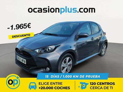 Usado Toyota Yaris Hybrid Active 116 CV (85 kW) 2024 Gris Berlina