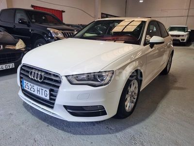 Blanco Usado 2013 Audi A3 Attraction Berlina | 9500 € (Precio justo)