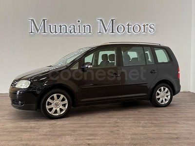 Usado VW Touran Highline 140 CV (102 kW) 2007 Negro Monovolumen