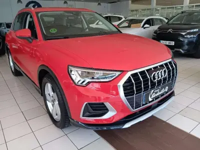 Begagnad Audi Q3 Advanced Plus 150 HK (110 kW) 2022 Röd SUV