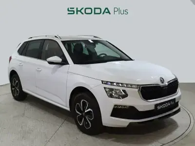 Usado Skoda Kamiq Selection 115 CV (84 kW) 2025 Blanco SUV