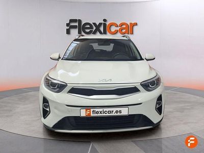 Usado Kia Stonic 84 HP (61 kW) 2023 Branco SUV