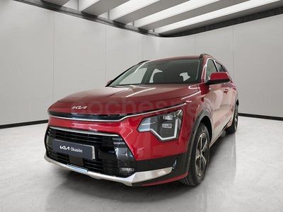 Rojo Usado 2025 Kia Niro SUV | 29.290 € (Un poco caro)