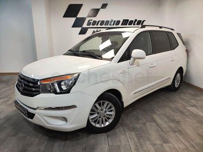 Usado SsangYong Rodius Limited 155 CV (114 kW) 2014 Blanco Monovolumen
