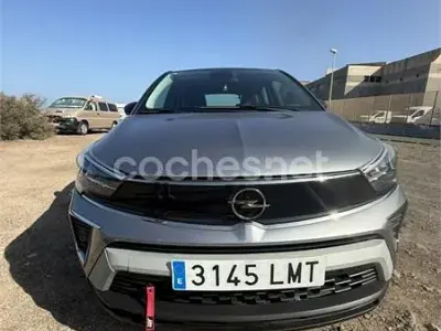 Usado Opel Crossland Edition 110 CV (80 kW) 2021 Gris / plata SUV