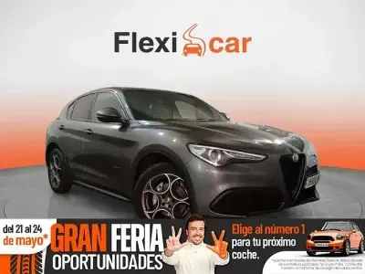 Usado Alfa Romeo Stelvio Sprint 200 CV (147 kW) 2022 Gris SUV
