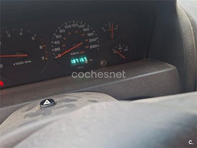 Gris / plata Usado 1999 Jeep Grand Cherokee Limited SUV | 4700 €