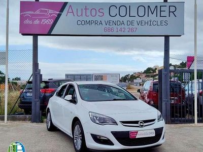 Blanco Usado 2014 Opel Astra Selective Utilitario | 7999 €