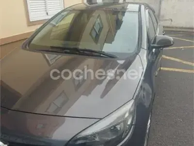 Usado Opel Astra Selective 115 HP (84 kW) 2015 Preto Sedan