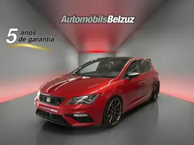 Usado Seat Leon FR 150 CV (110 kW) 2019 Rojo Utilitario